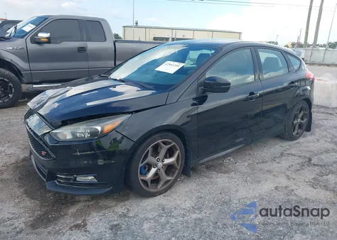 2017 Ford Focus St z USA, uszkodzony, nr VIN 1FADP3L92HL234049